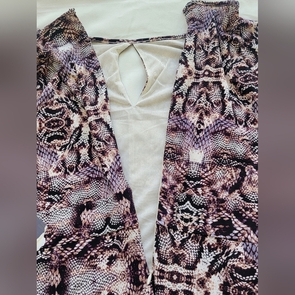 Jennifer Lopez NWT XL animal print ong sleeve midi dress, neckline cutouts - Picture 13 of 13